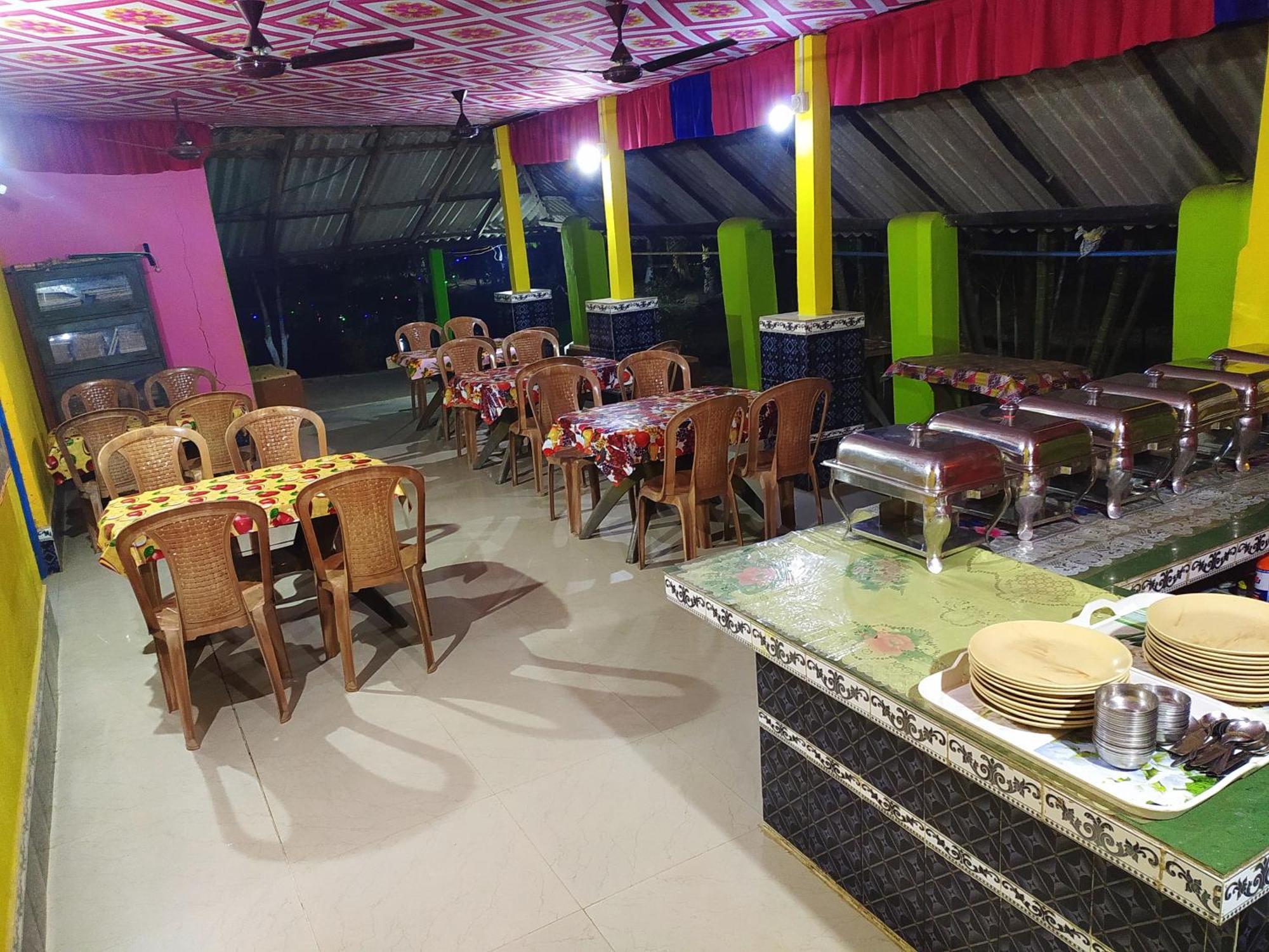 Estuarine Village Resort Satabhaya ภายนอก รูปภาพ